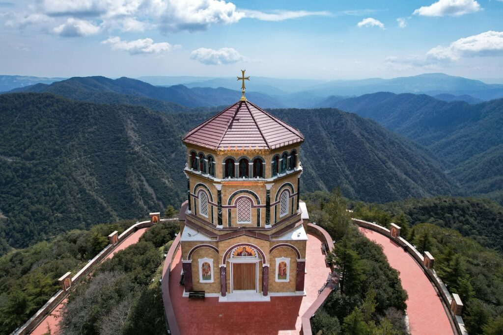 cyprus-digital-nomad-visa-kykkos- A monastery building in the mountains of Cyprus
