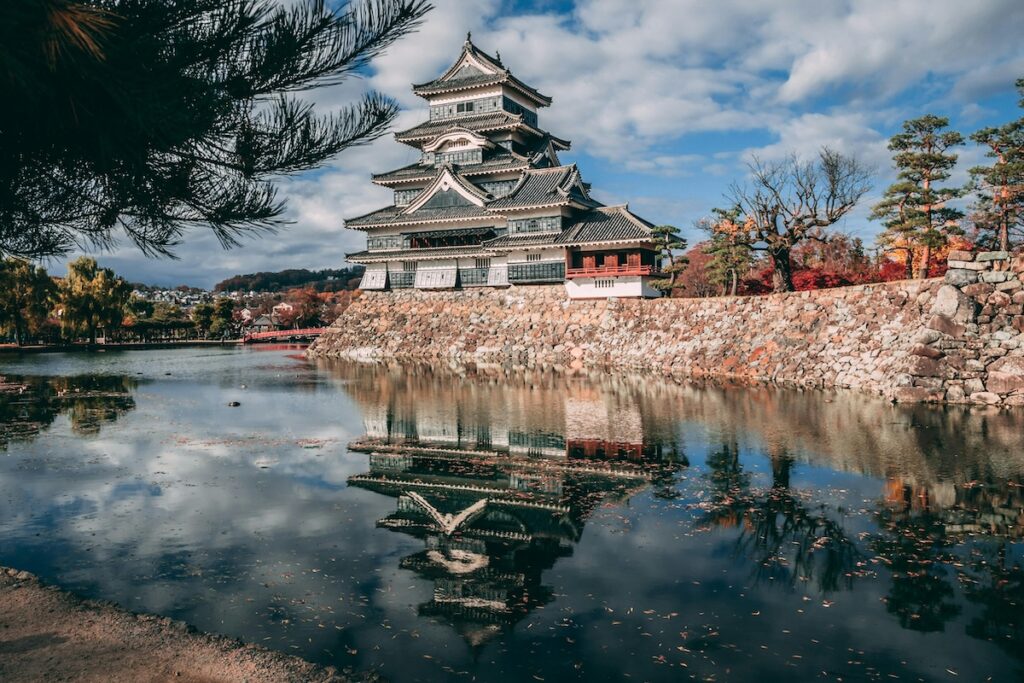 japan digital nomad visa pagoda